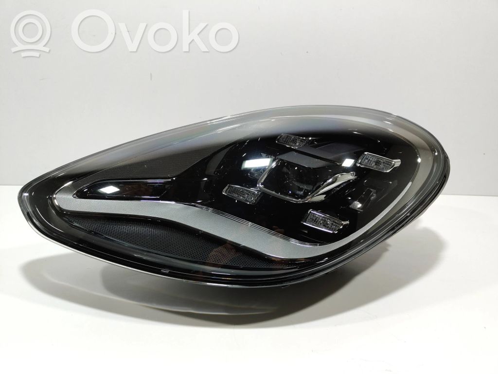 Porsche Panamera (971) Far 