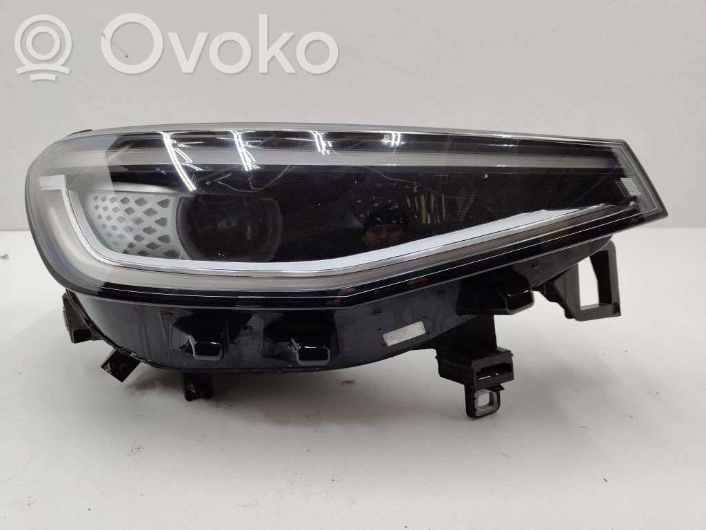 Volkswagen ID.4 Lampa przednia 