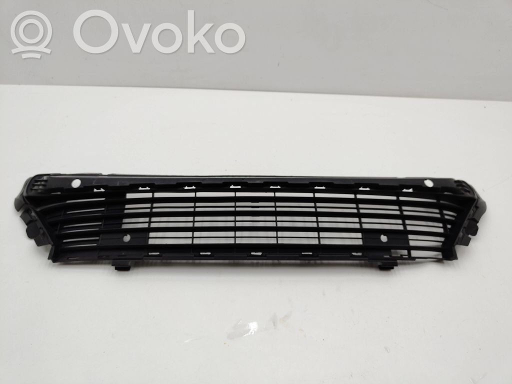 Opel Combo E Front bumper lower grill 