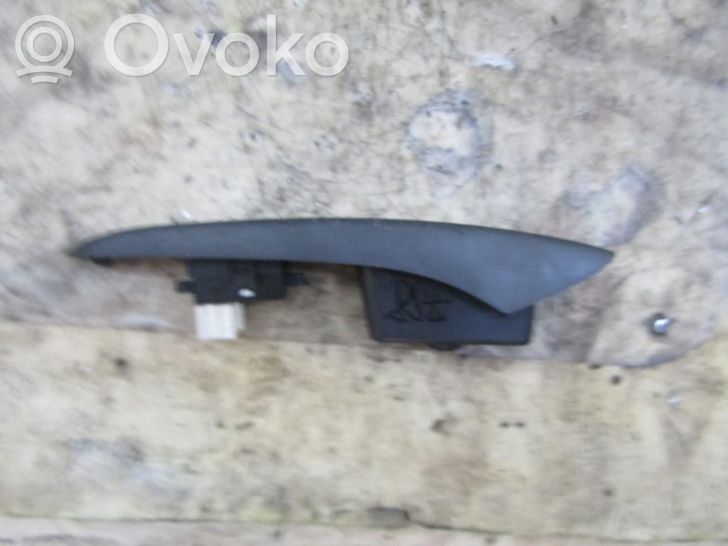 Quarter vent window switch   KRIS235789,KRIS235789