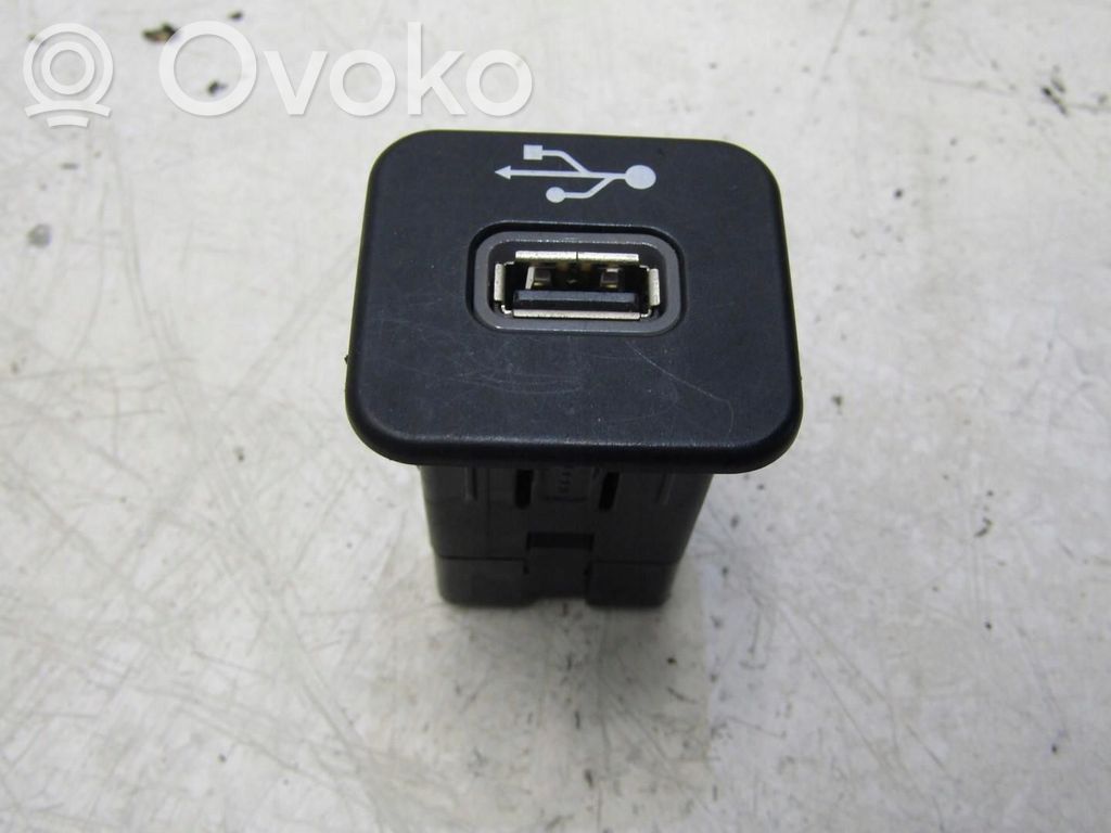 Jeep Renegade Enchufe conector USB 