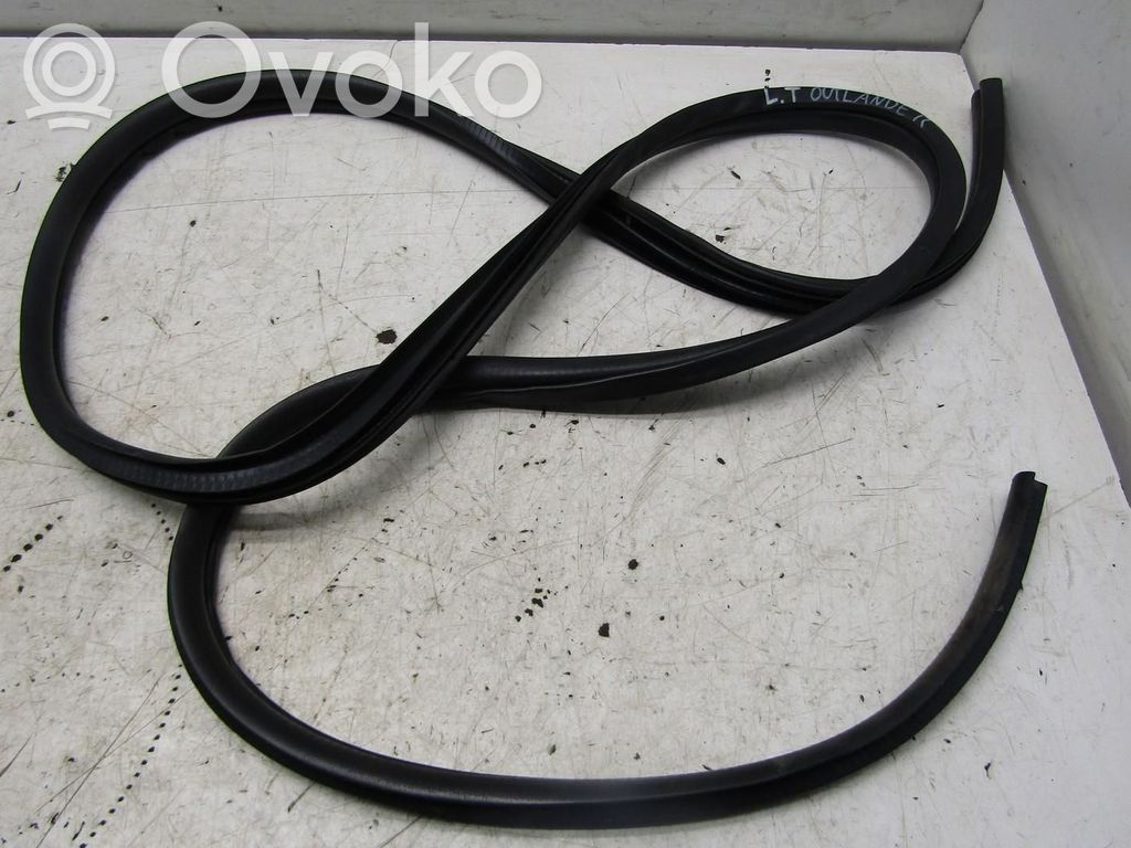 Mitsubishi Outlander Rubber seal rear door 