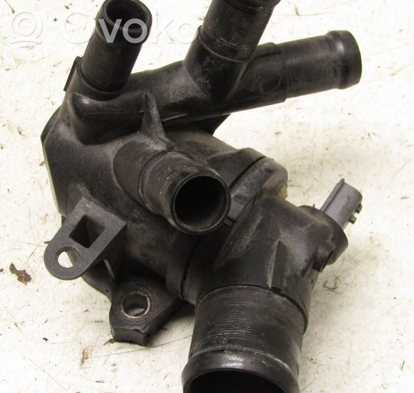Nissan Qashqai Obudowa termostatu 