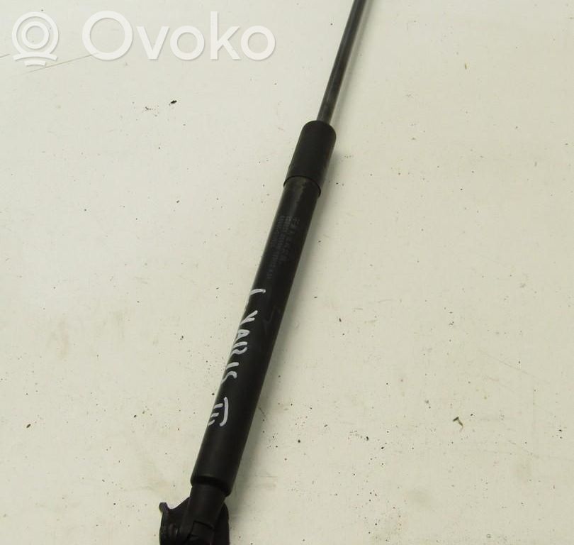 Toyota Yaris Amortyzator / Siłownik tylnej klapy bagażnika 
