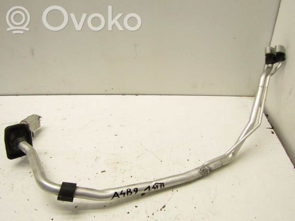 Audi A4 S4 B9 Conductă/furtun aer condiționat (A/C) 