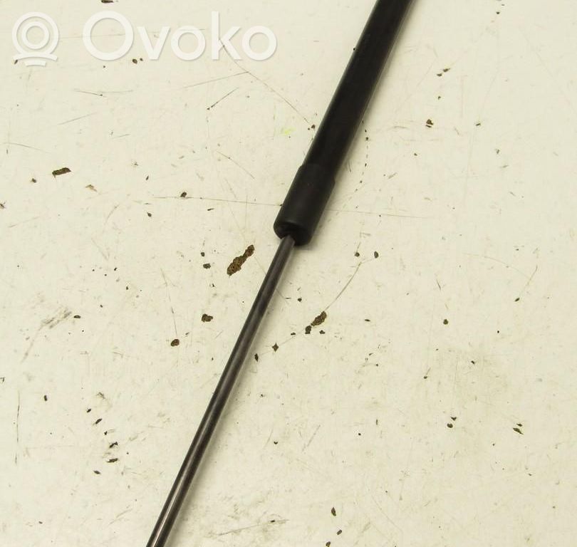 Amortyzator / Siłownik tylnej klapy bagażnika   8U0827552A,8U0827552A