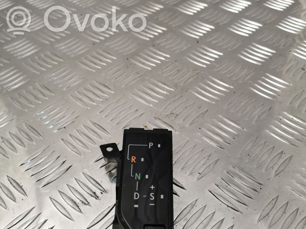Gear shift selector indicator   76J744
