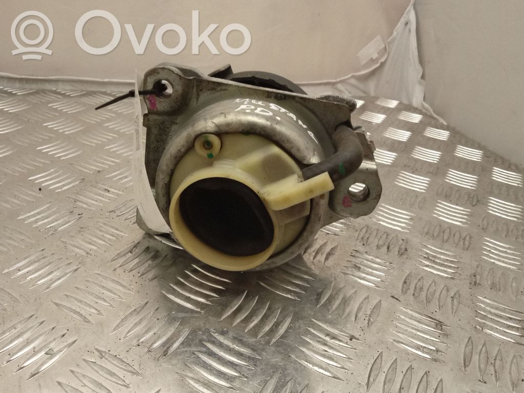 Ford Mustang VI Engine mount bracket 