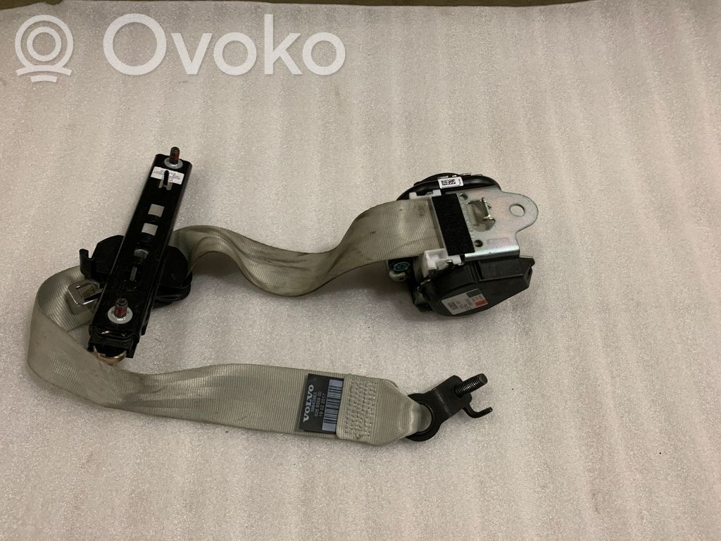 Volvo XC90 Cinturón trasero 