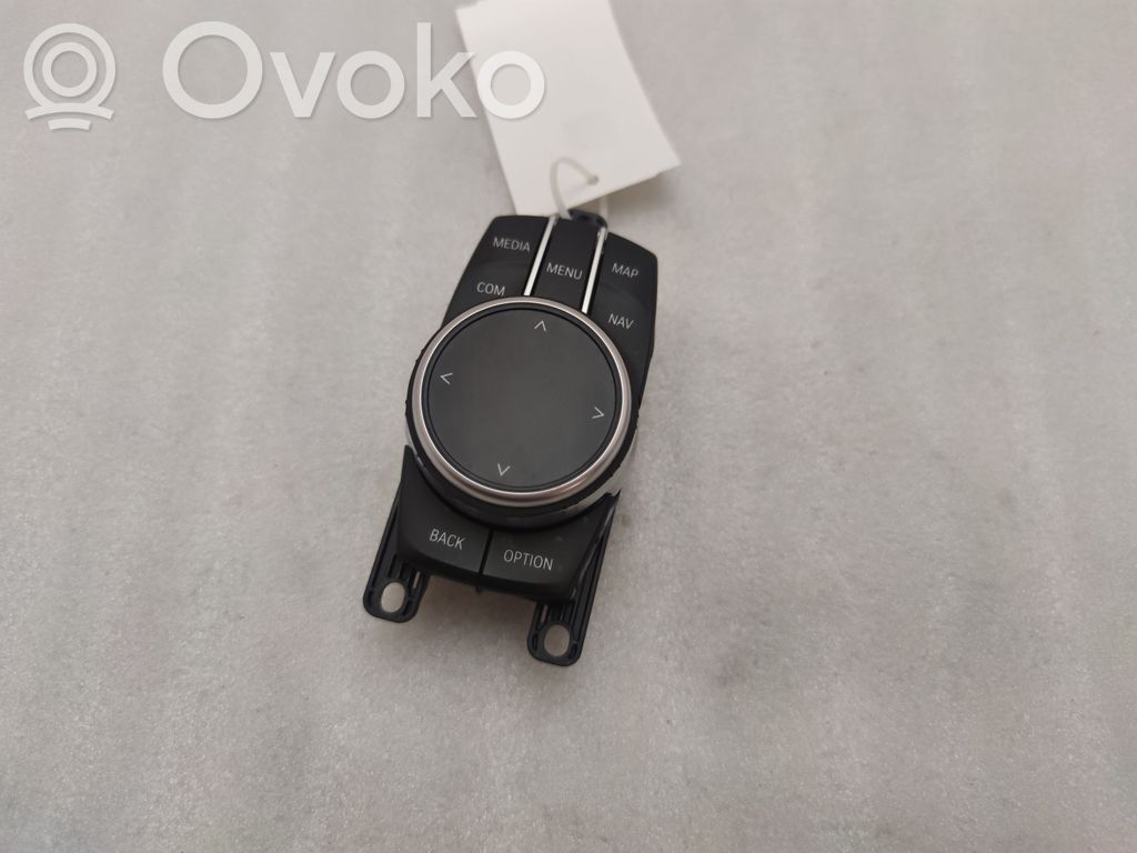 Head unit multimedia control   5A0DC87,5A0DC8701,65825A0DC8701