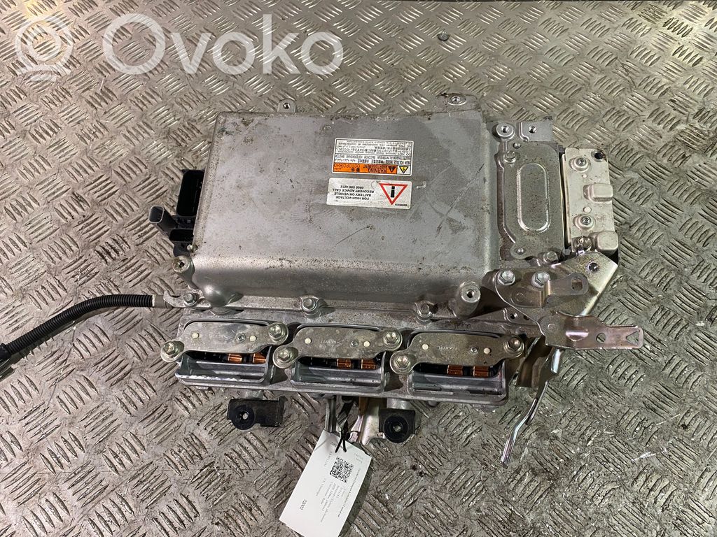 Inversor/convertidor de voltaje   G92A042030