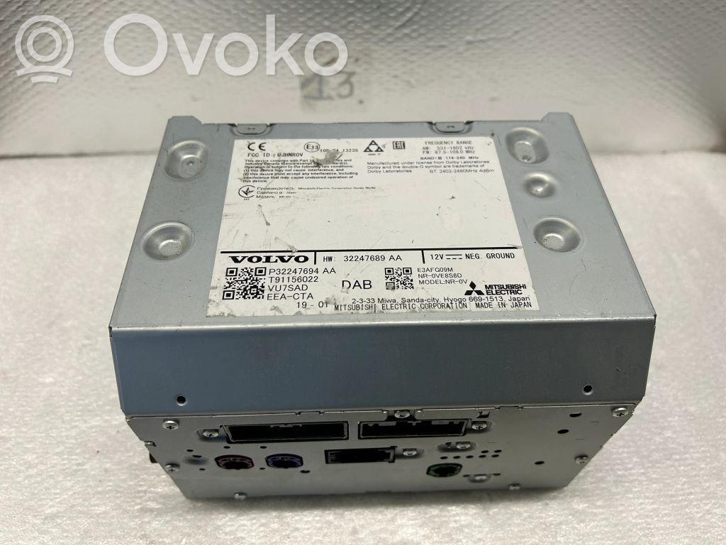 Volvo XC90 Radio/CD/DVD/GPS head unit 