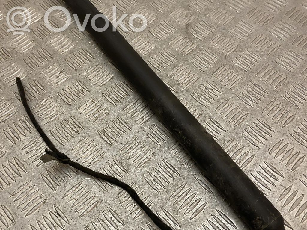 Amortyzator klapy tylnej bagażnika   31690604