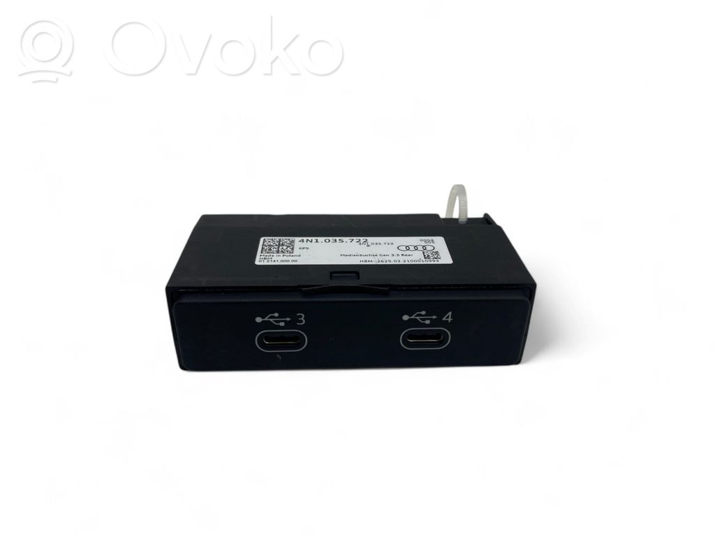 Audi e-tron USB socket connector 
