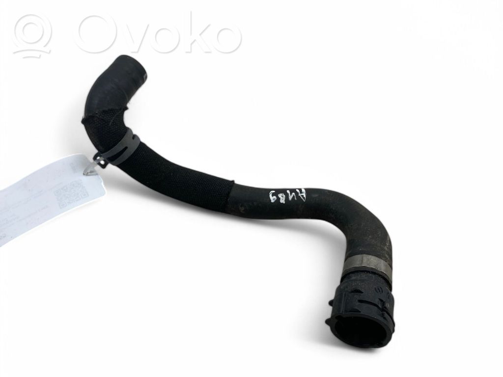 Audi A4 S4 B9 8W Engine coolant pipe/hose 