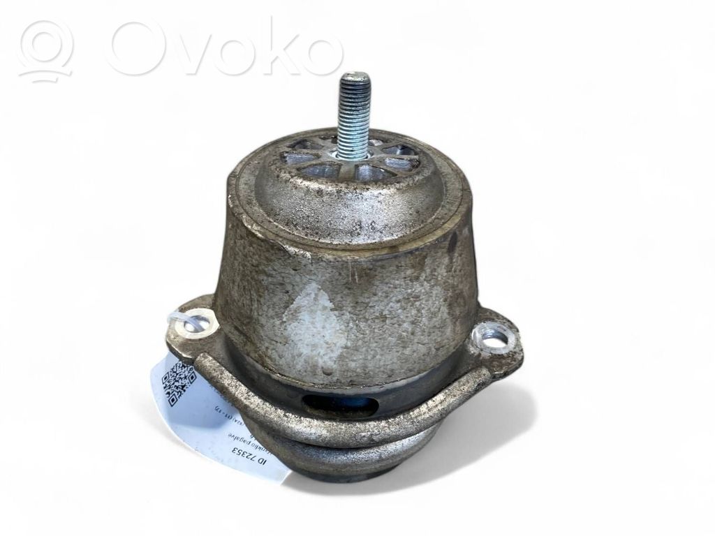 Porsche Cayenne (92A) Engine mount bracket 