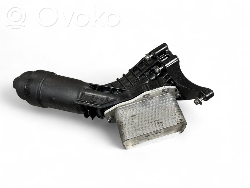 BMW 5 G30 G31 G38 Mocowanie / uchwyt filtra oleju 