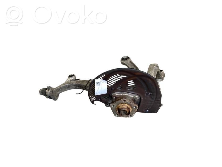 Priekinis kelmas   4M0407560,4M0407242K,4M0407156E,4M0407694F