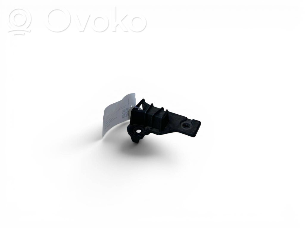 Front bumper mounting bracket   31353764