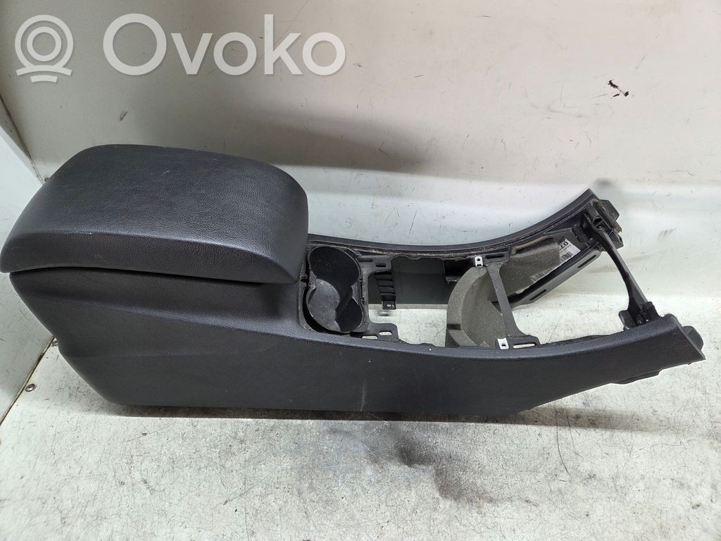 Armrest   6M21R045A20
