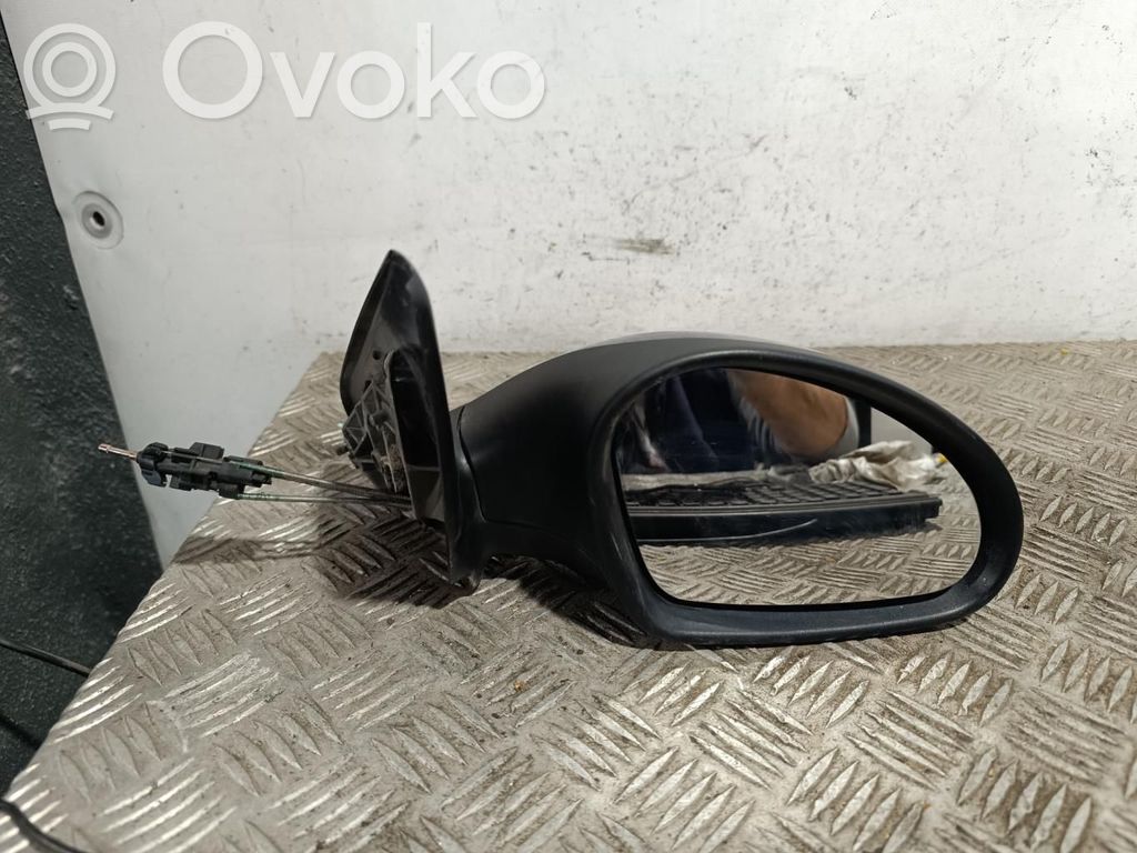 Elektryczne lusterko boczne drzwi przednich   010769