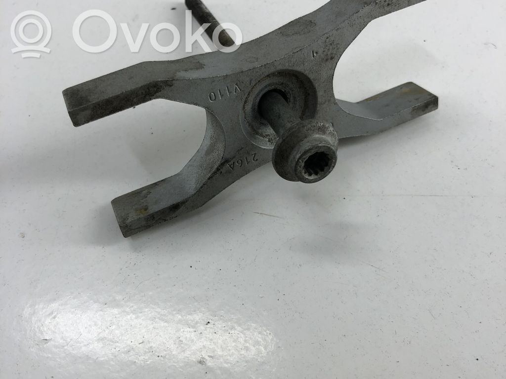 Audi A6 S6 C7 4G Abrazadera del inyector de combustible 