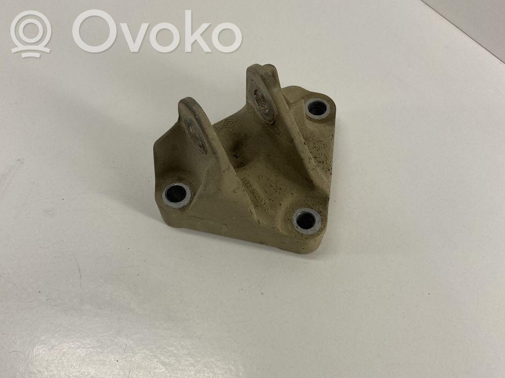 Engine mounting bracket   113320003R
