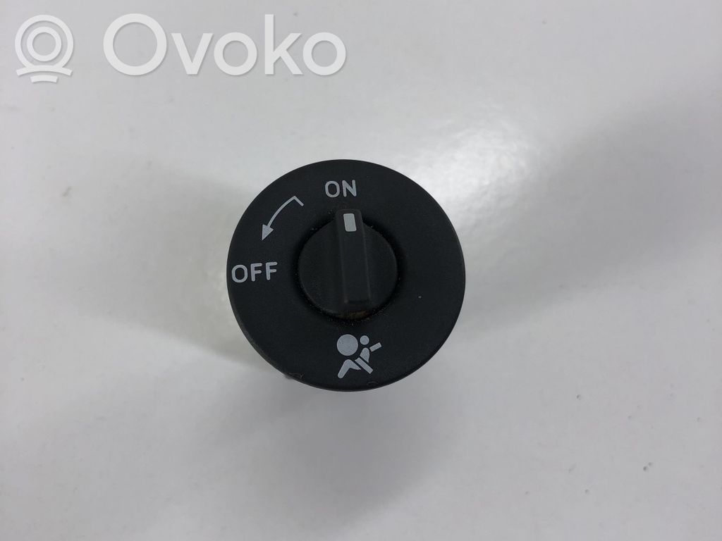 Renault Laguna III Passenger airbag on/off switch 