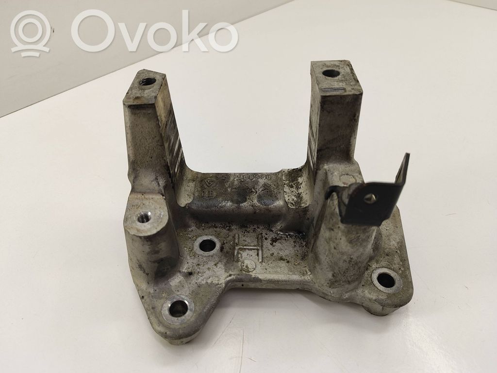 Peugeot 508 Gearbox mounting bracket 
