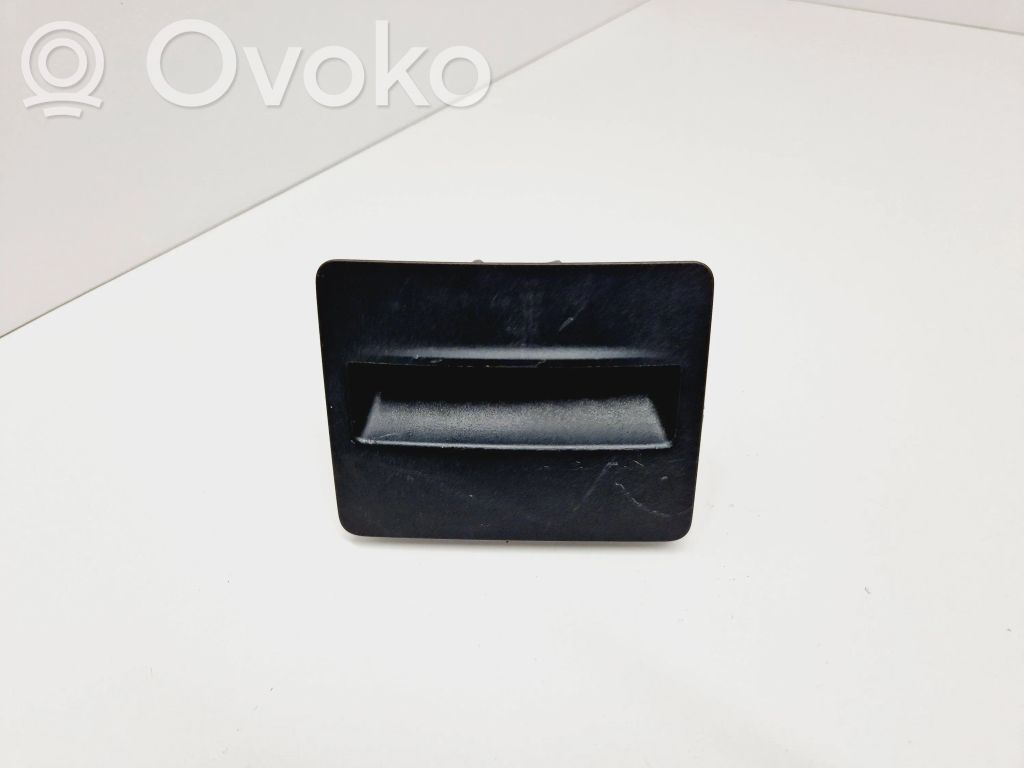 Główny schowek tunelu środkowego   5E0863284,32013