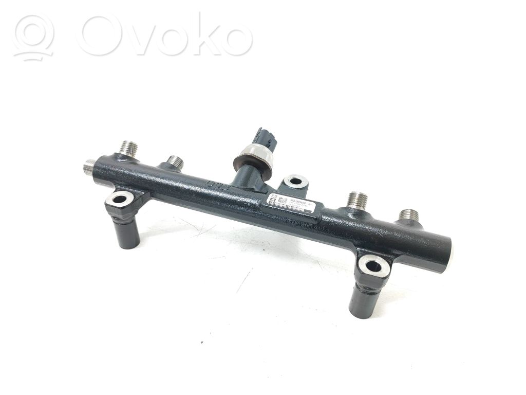 Citroen DS5 Fuel main line pipe 