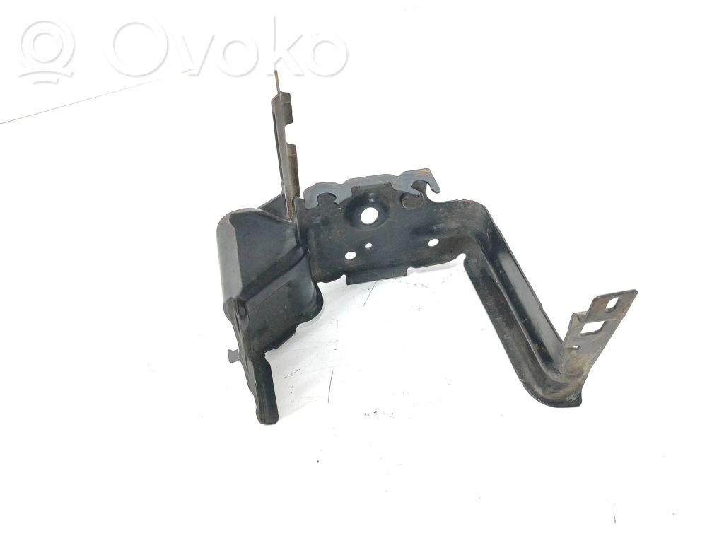 Citroen DS5 ABS pump bracket 