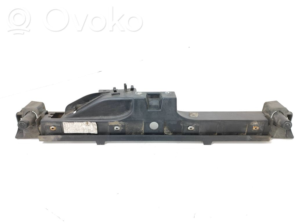 Citroen DS5 Viršutinė dalis radiatorių panelės (televizoriaus) 
