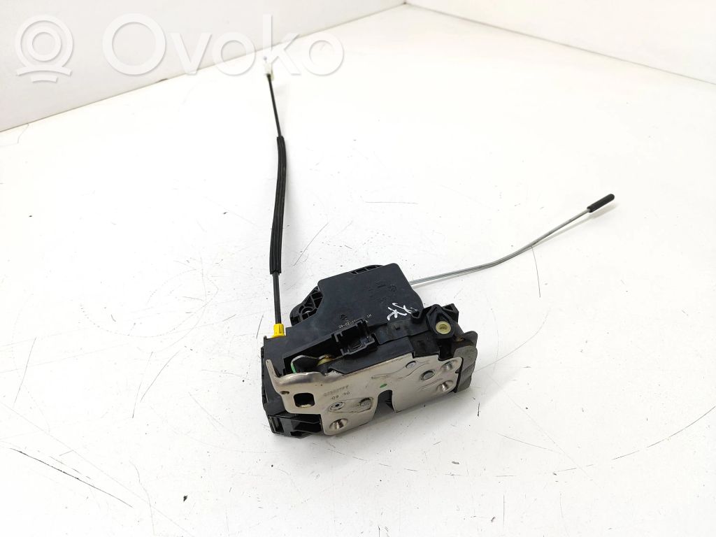 Opel Astra K Etuoven lukko 