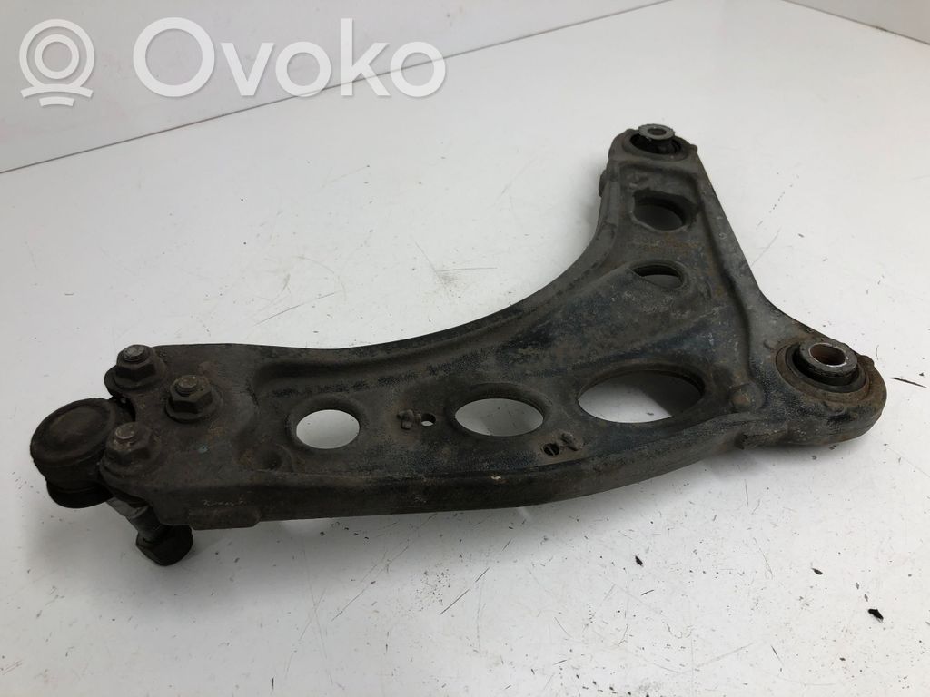 Opel Vivaro Dolny wahacz przedni 