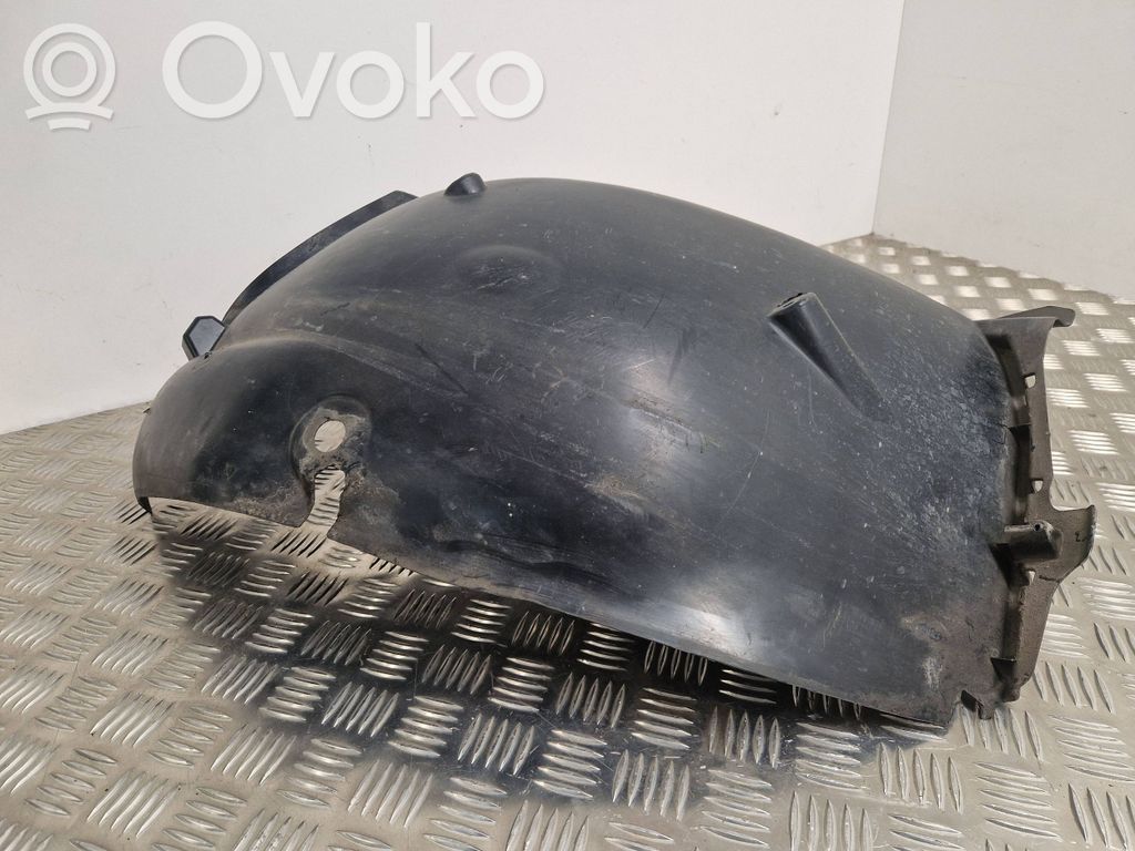Renault Clio IV Nadkole przednie 