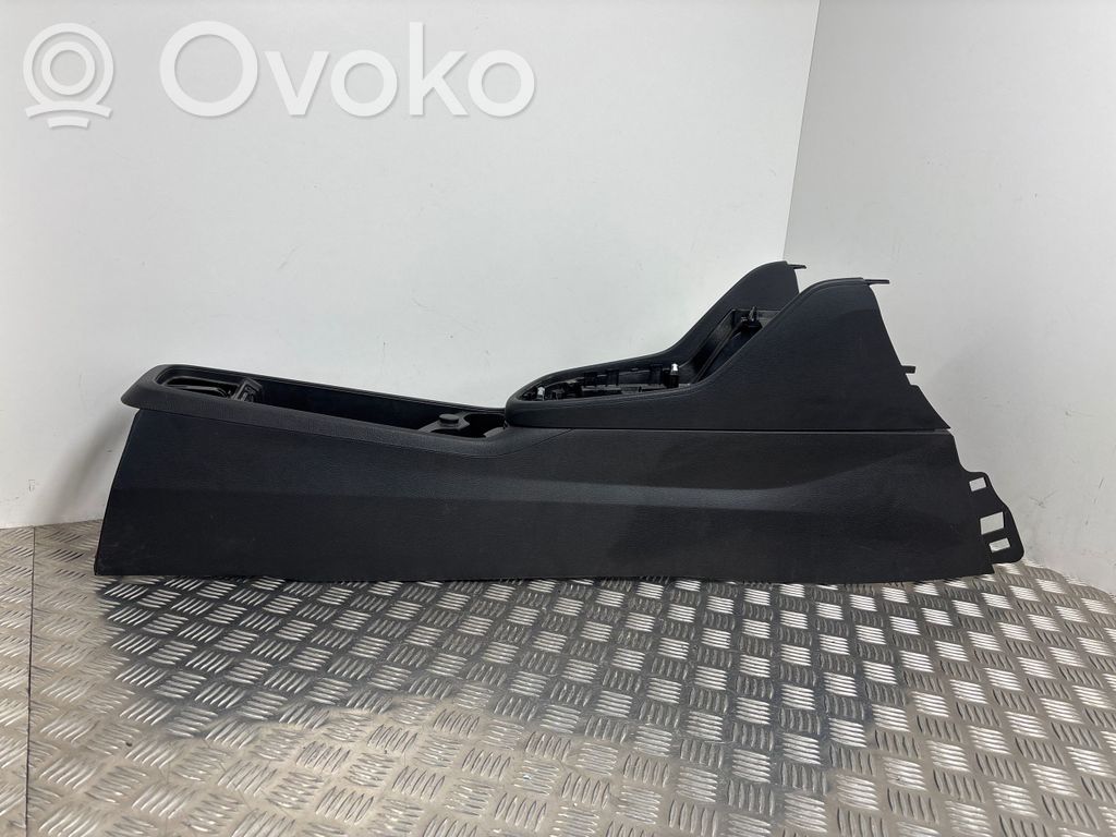 BMW 2 F46 Centrinė konsolė 