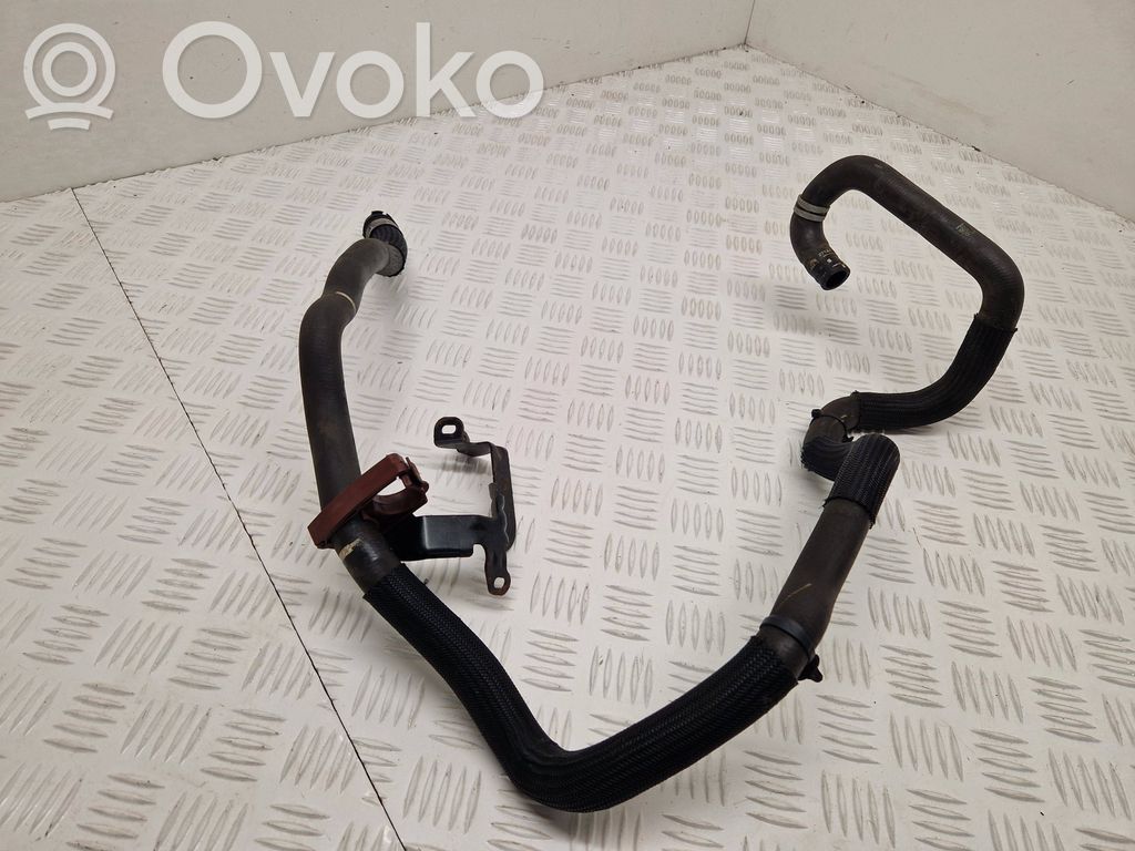 Engine coolant pipe/hose