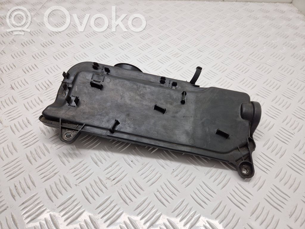 Renault Master III Rocker cam cover 