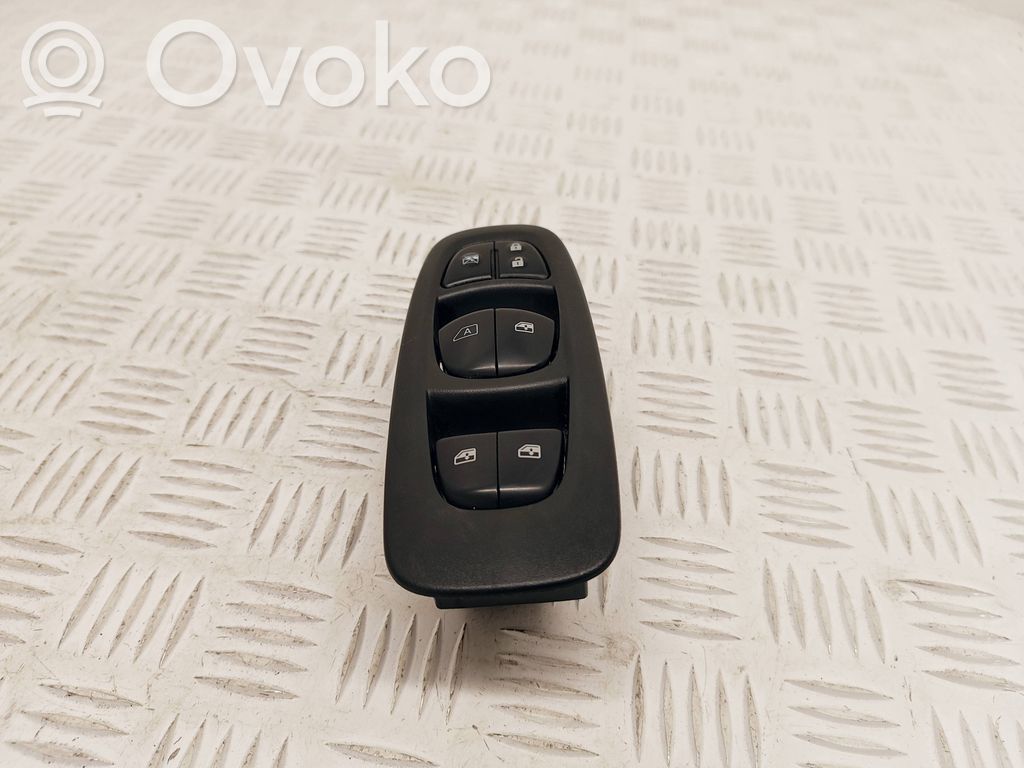 Renault Kadjar Electric window control switch 