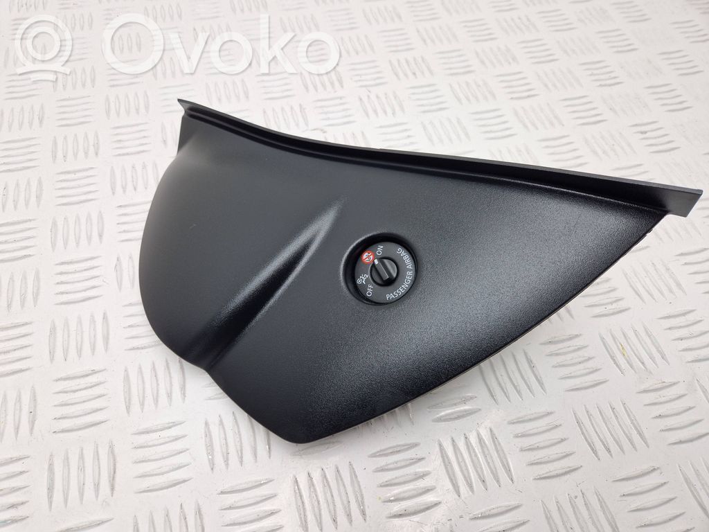 Renault Clio IV Boczny element deski rozdzielczej 