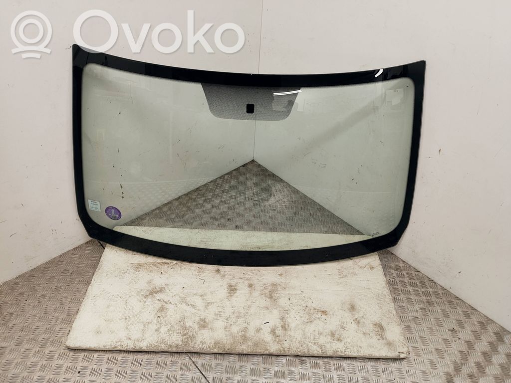 Dacia Duster Front windscreen/windshield window 