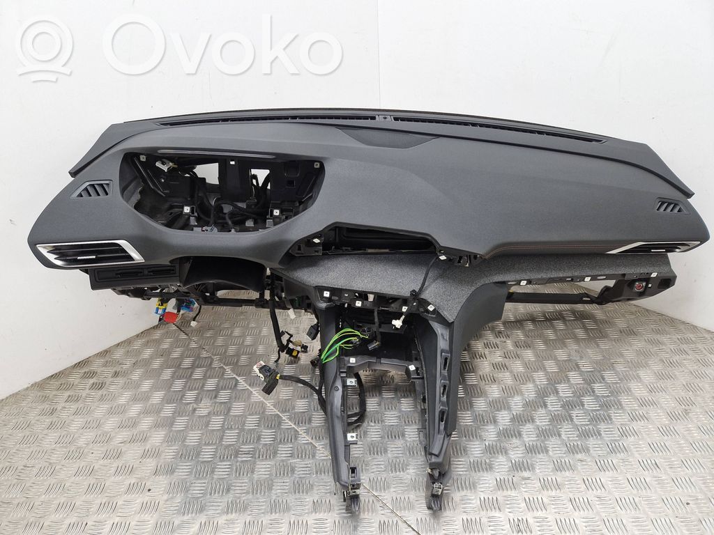 Peugeot 5008 II Bord 
