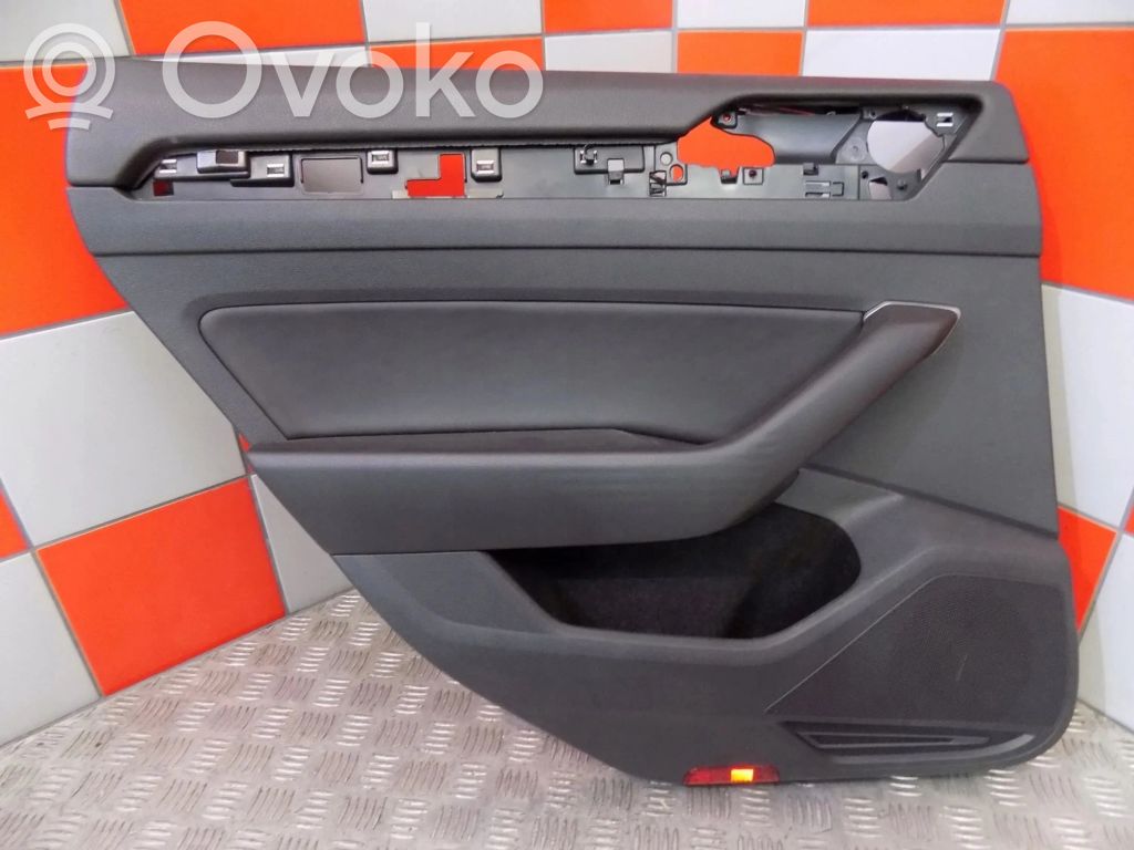 Volkswagen Arteon Boczki / Poszycie drzwi tylnych 