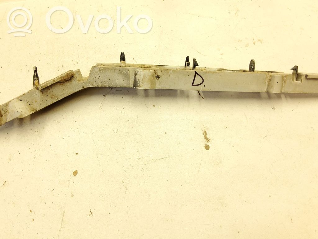 Front bumper mounting bracket