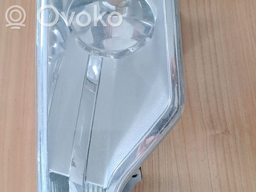 Miglas lukturis priekšā   6208J4