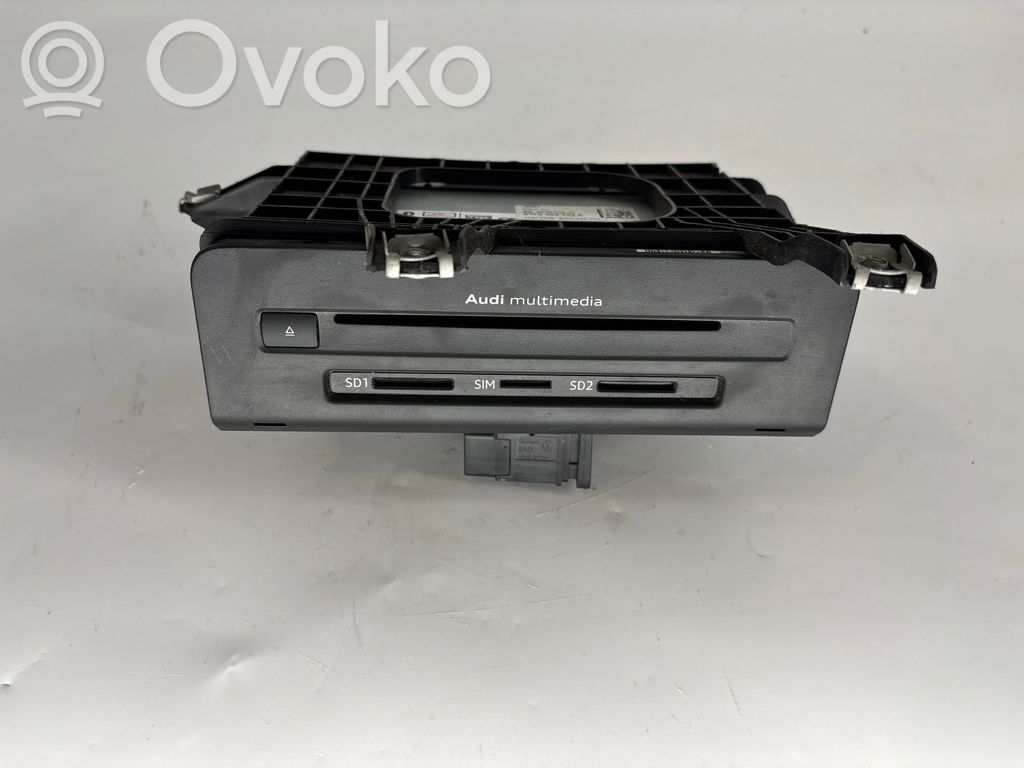 Audi A5 8T 8F Panel / Radioodtwarzacz CD/DVD/GPS 