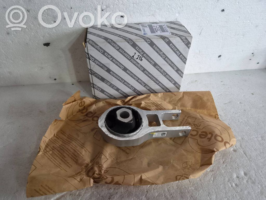 Fiat Tipo Engine mount bracket 