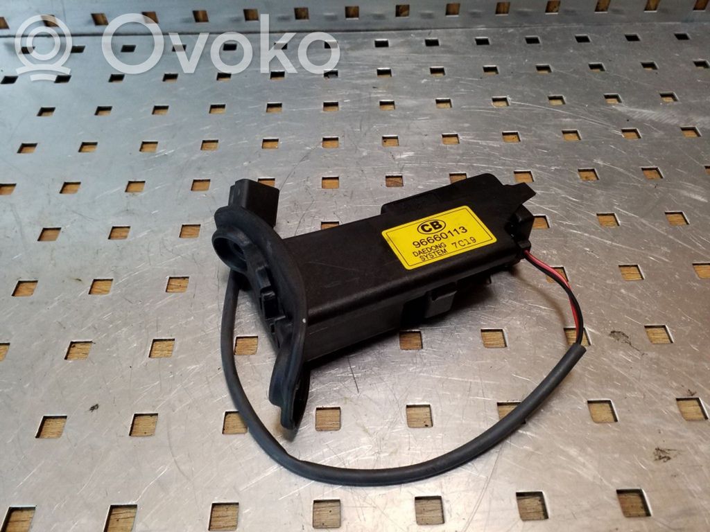 Opel Antara Fuel tank cap lock 