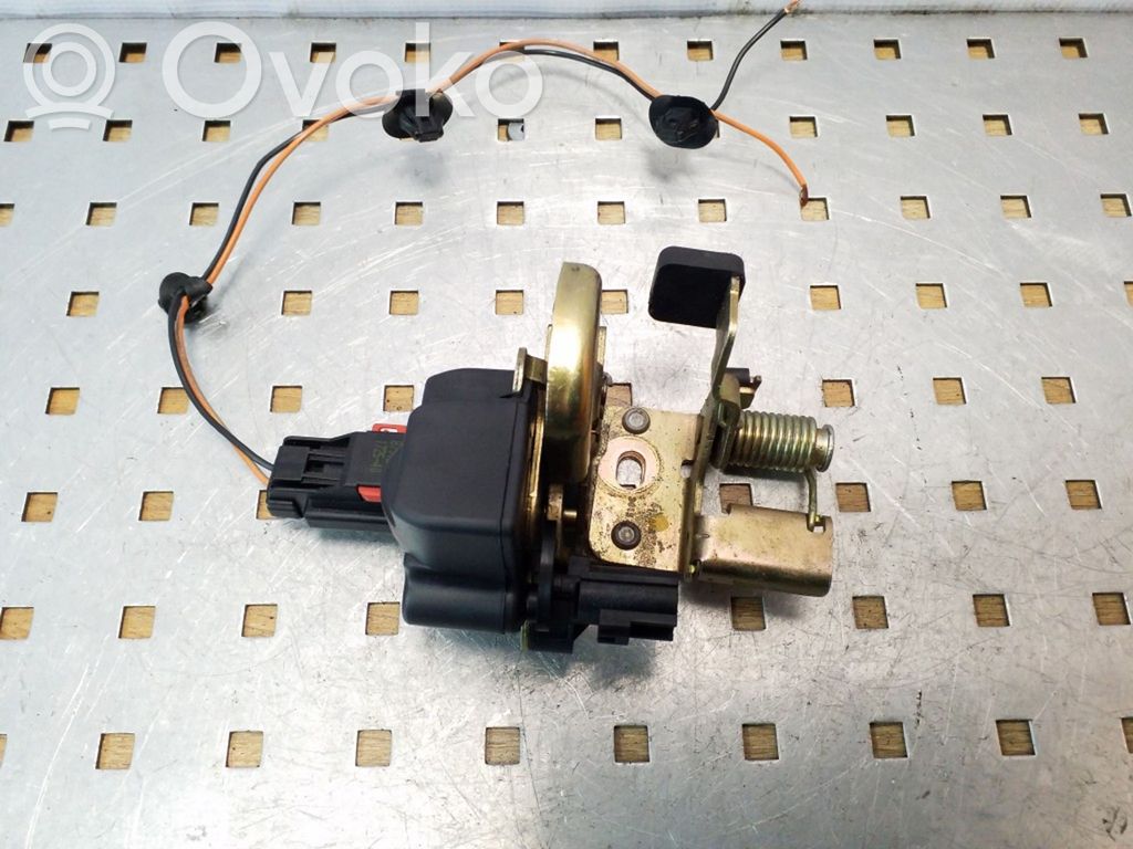 Jeep Grand Cherokee (WK) Tailgate window lock/catch/latch 